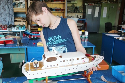 Нетрусов с кораблем.JPG